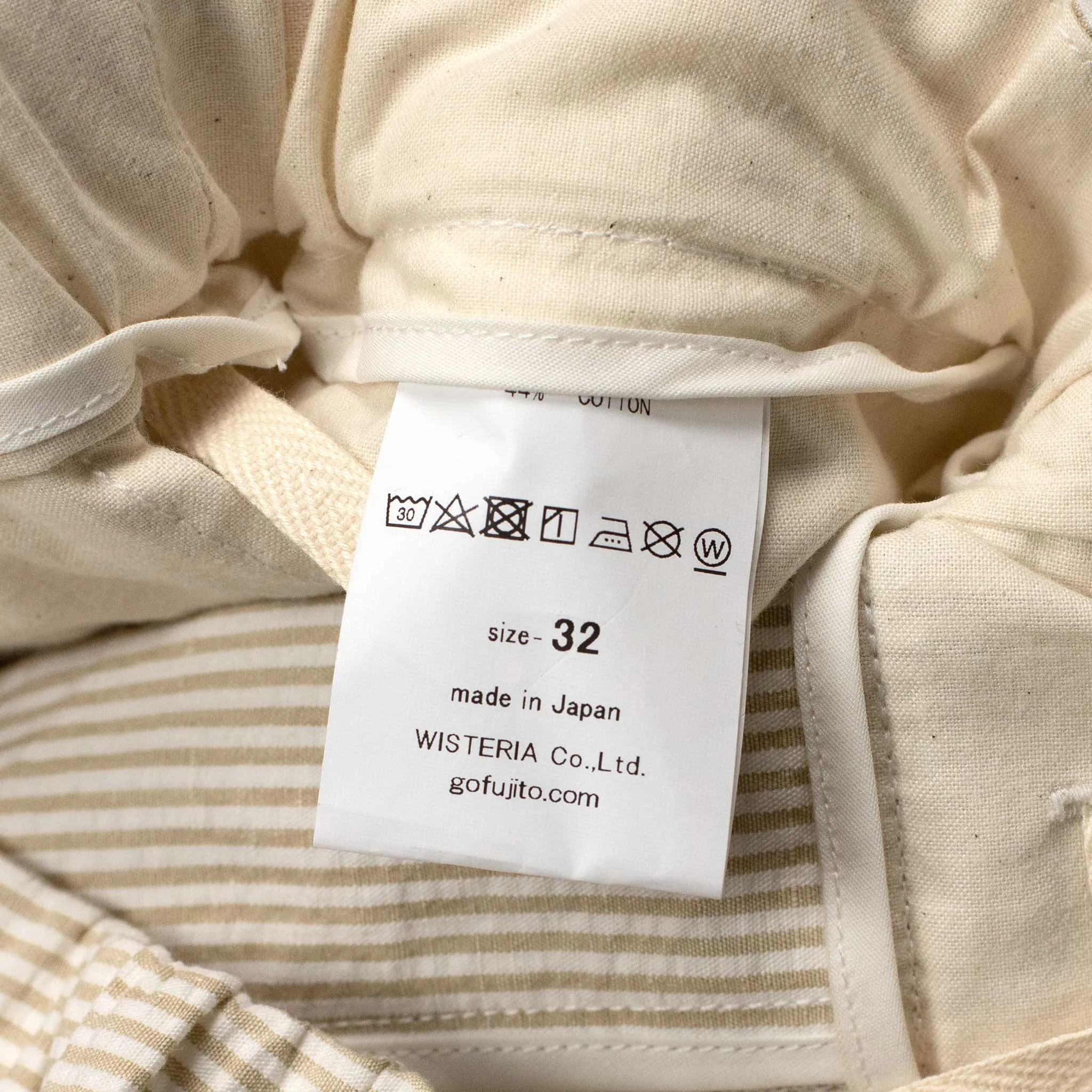Easy pants in beige and white striped cotton linen seersucker